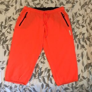 Asics windbreaker capri pants